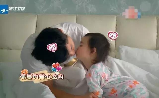 胡军和黄磊同框,胡军和黄磊