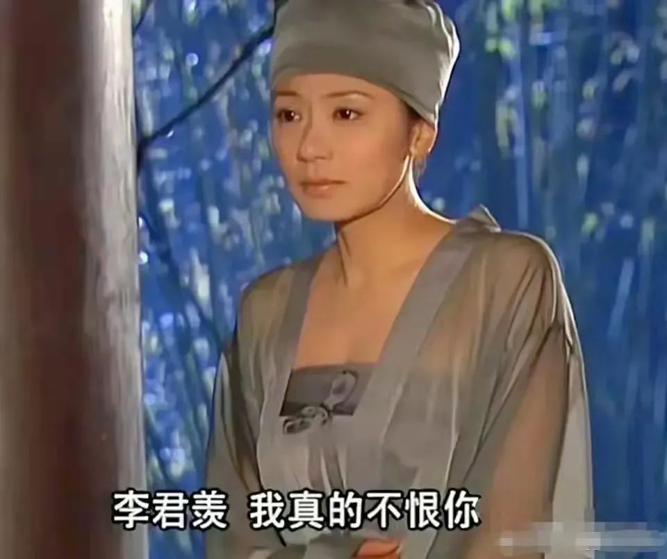 从万众瞩目到众人唾弃,从众人追捧到众人孤立