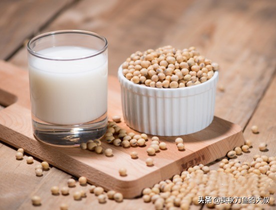 夏天晒黑的皮肤冬天不容易白回来,夏天晒黑了怎么白回来