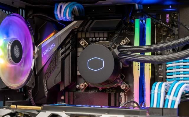 一体水冷主机和分体水冷主机区别,水冷主机好和普通的有什么区别