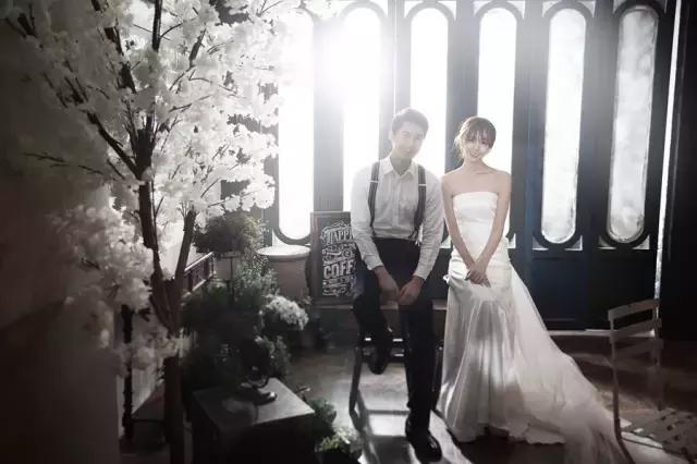 伴娘拦门话术问题,40个伴娘的拦门问题