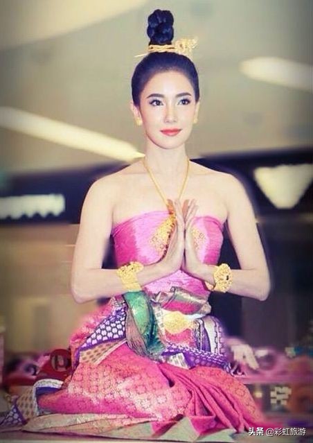 泰国的民族服装是怎么样的,泰国传统服装泰服