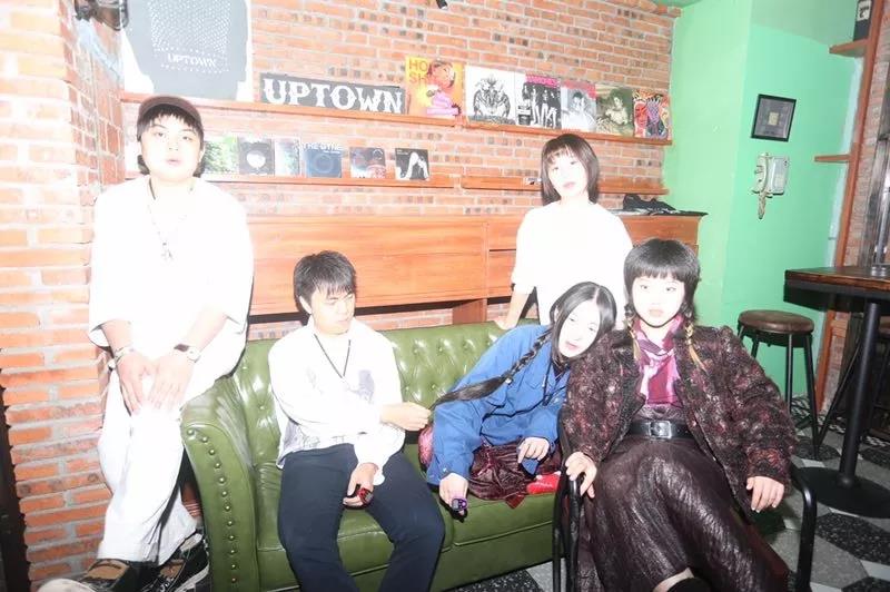 上海草莓基地挖草莓苗,超级草莓上海