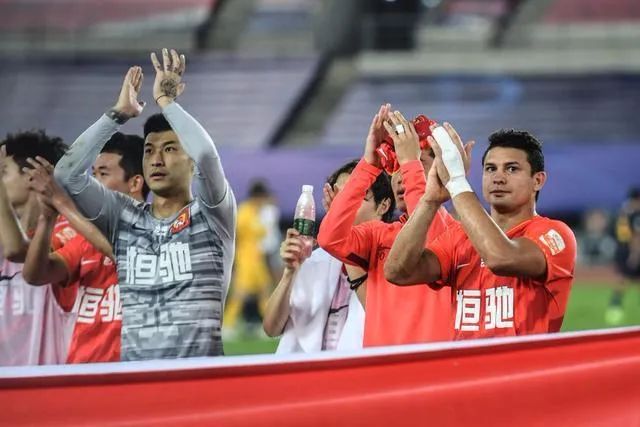 中超允许球迷入场,你会不会突然的出现男生版完整版