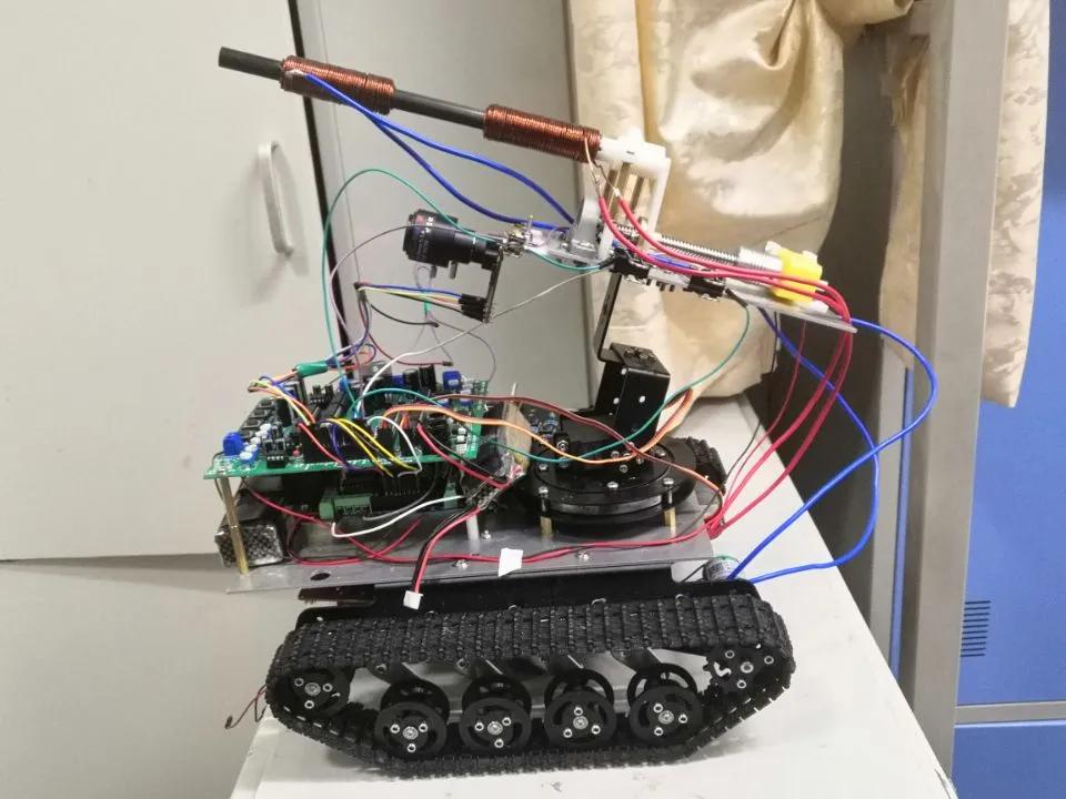 17门100分！65项荣誉奖励！北航这对双胞胎兄弟，太强了