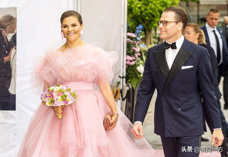 从私人健身教练到瑞典王储夫丹尼尔“凤凰男”的成功转型