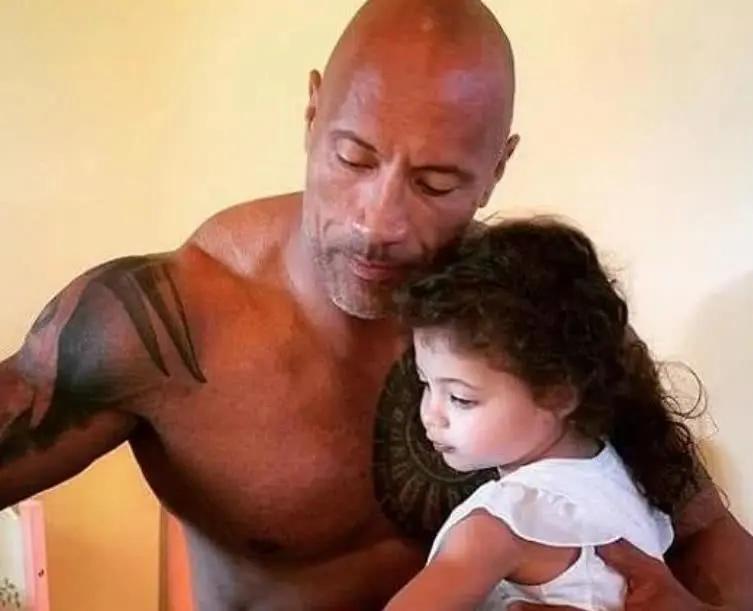 强森女儿惊艳的照片,强森女儿电影