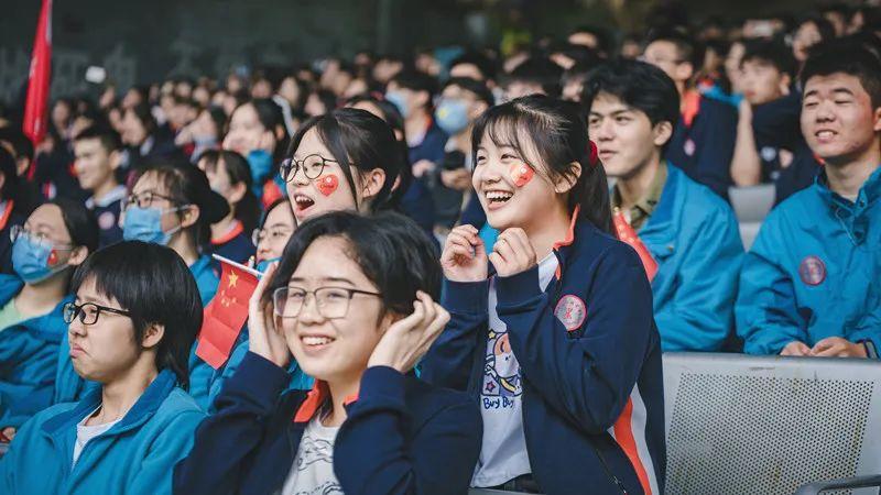 最有水平的中学校服,全国排名前十的校服