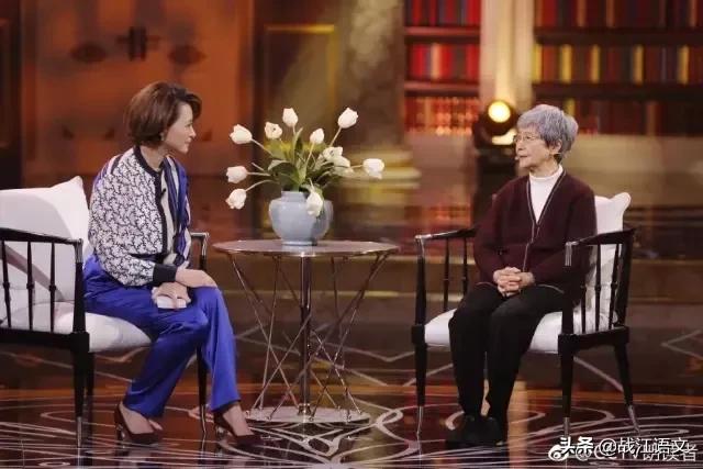 董卿朗读者24主题满分写作素材,董卿100篇朗读者范文