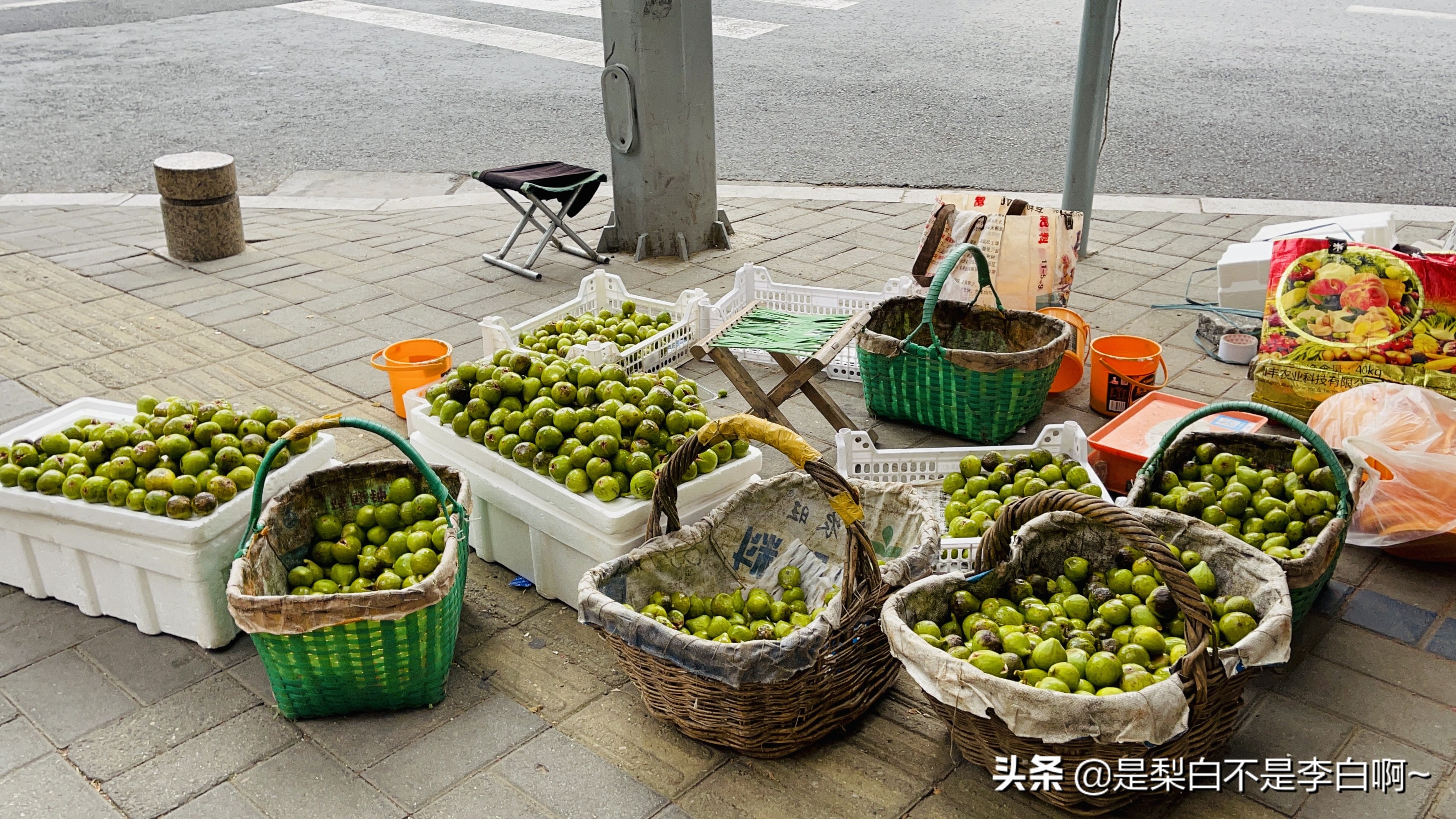 胶东大集：裹着糖的油果，十里飘香的猪头肉，最般配的羊汤和油条