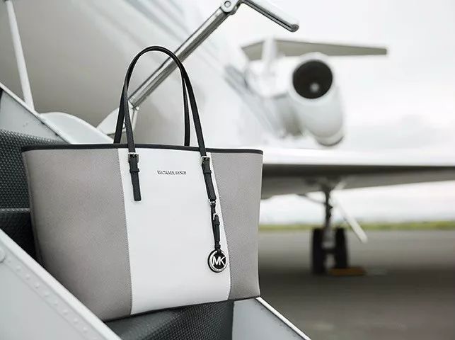 女生第一只轻奢包该买哪个牌子,第一只千元轻奢包怎么选