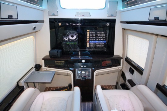 gmc豪华商务车,2021款gmc商务之星乞丐版