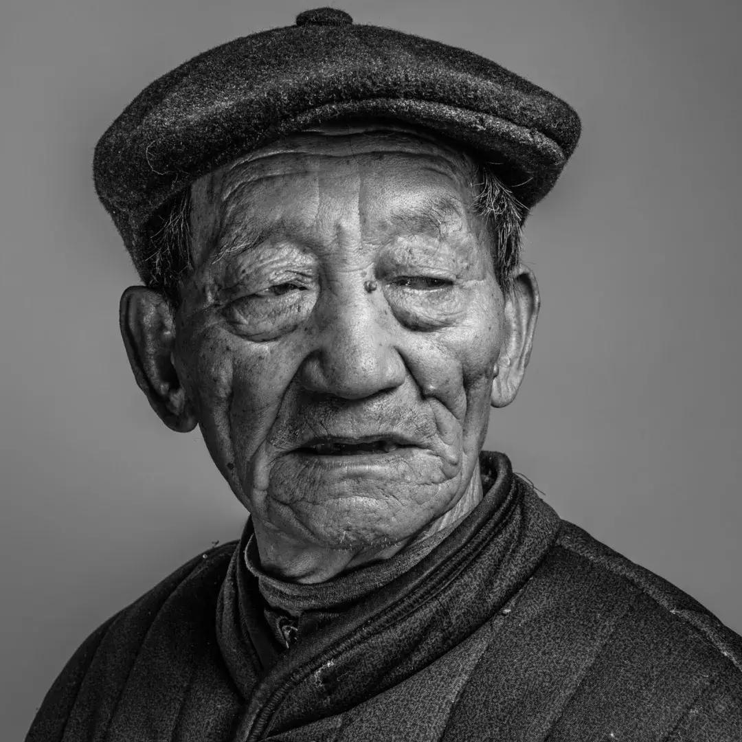 病房一堆人的真实照片,在医院病房的照片真实一点的