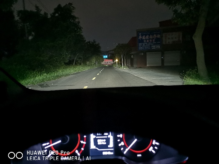 氙气灯led灯激光灯区别,汉雷氙气灯有5000k的吗