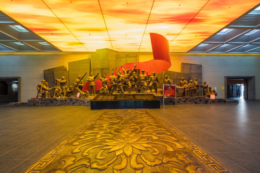 她是滔滔千里黄河的宠儿，阴山之下、河套之上的掌上明珠