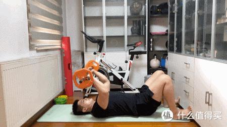 杠铃健身正确训练方法,新手健身怎样利用杠铃训练