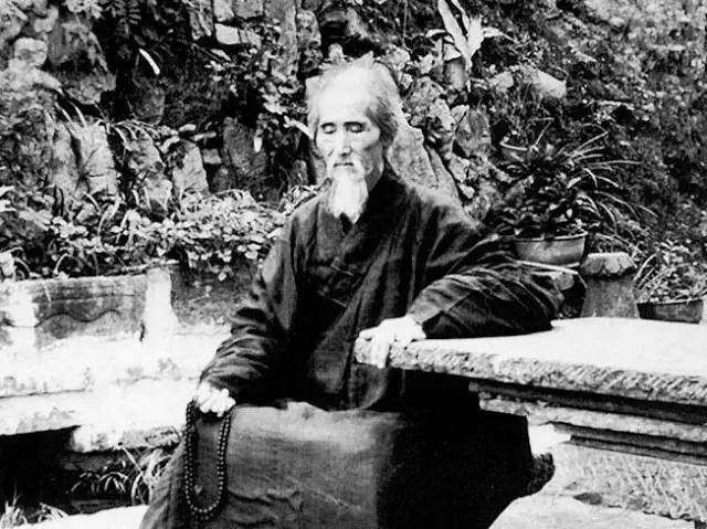 读《中华民国史》，虚云大和尚的传奇经历终于盖棺立论，颠覆认知