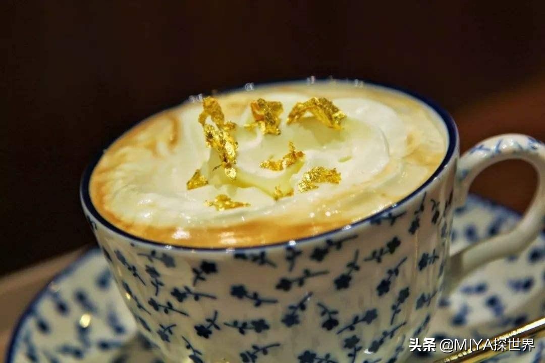 国外土豪吃黄金披萨,外国土豪吃金箔牛排