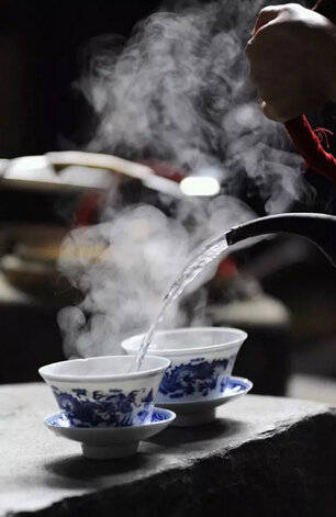 品牌普洱茶哪一款口粮茶性价比高,普洱茶大厂茶是哪些