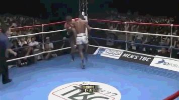 为什么泰拳手抗击打能力很强,什么人的膝盖容易受伤