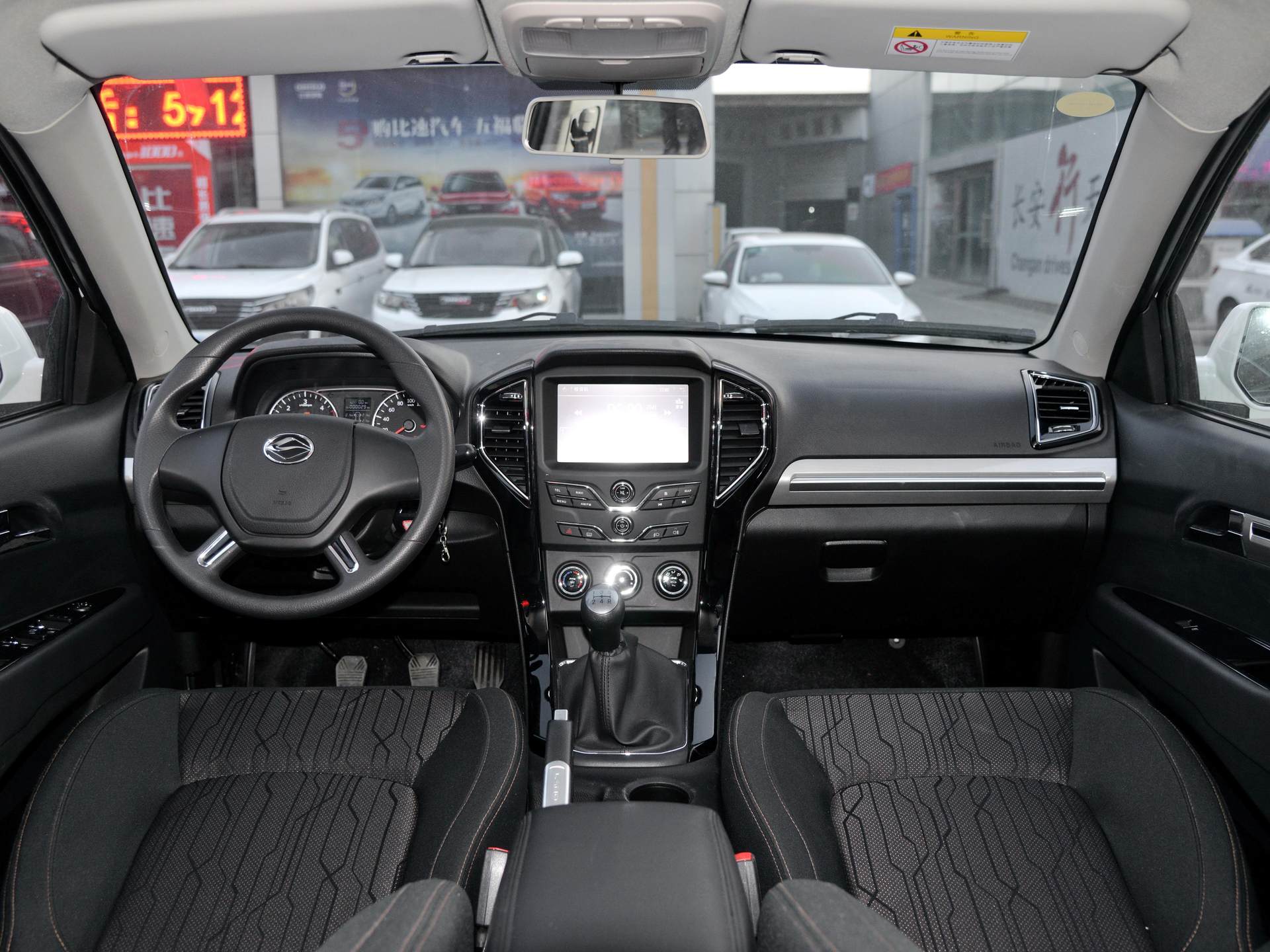 12款陆风x8柴油版2.0t油耗高,陆风x82.0t汽油四驱家用代步