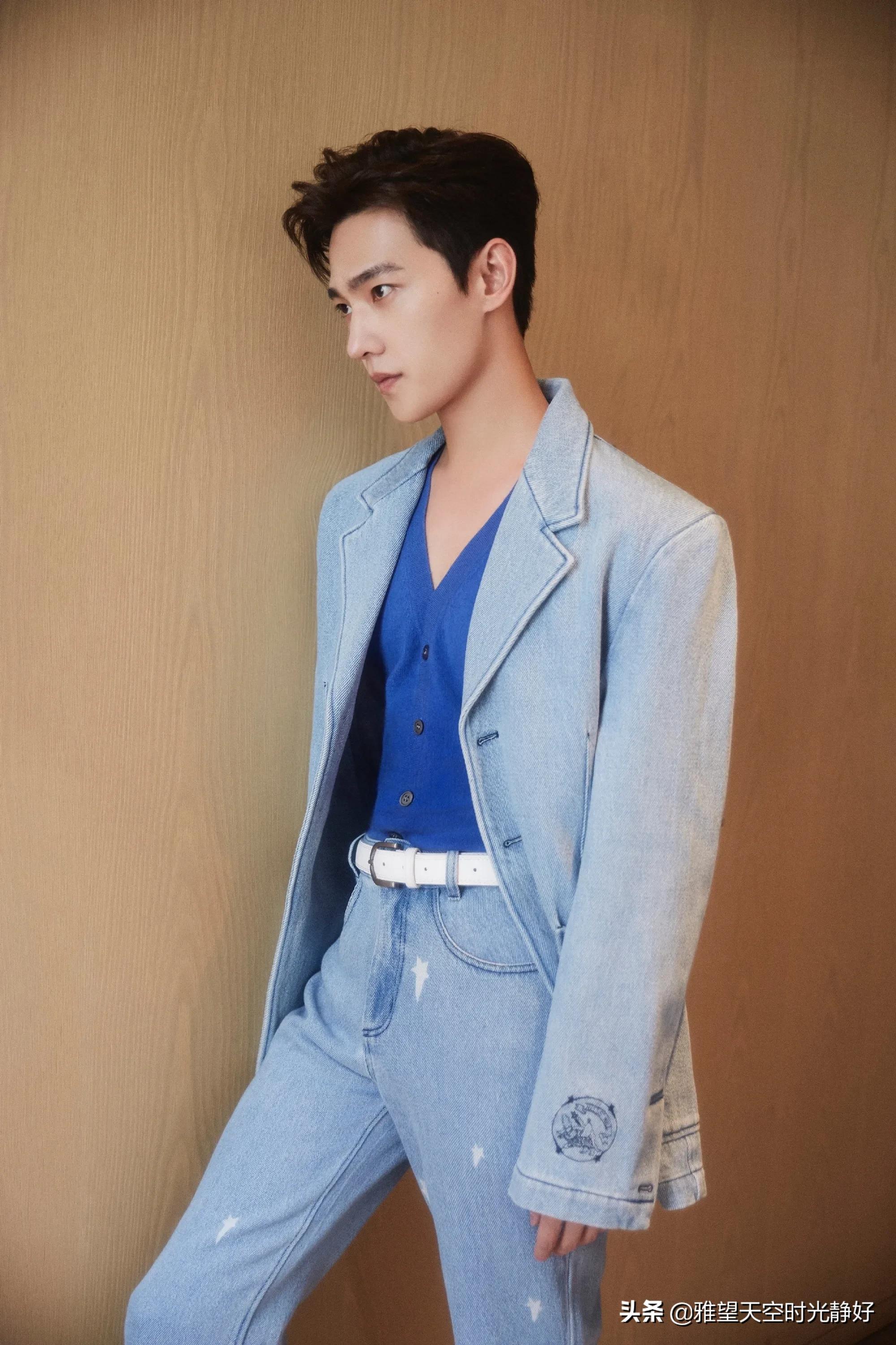 盘点国内男明星完美侧颜，谁才是你心中360度无死角完*男美**神呢？