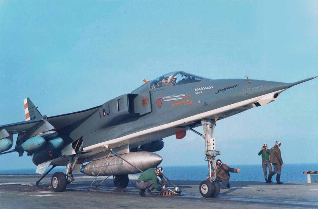 记忆中国空军,记忆中飞得很低的飞机