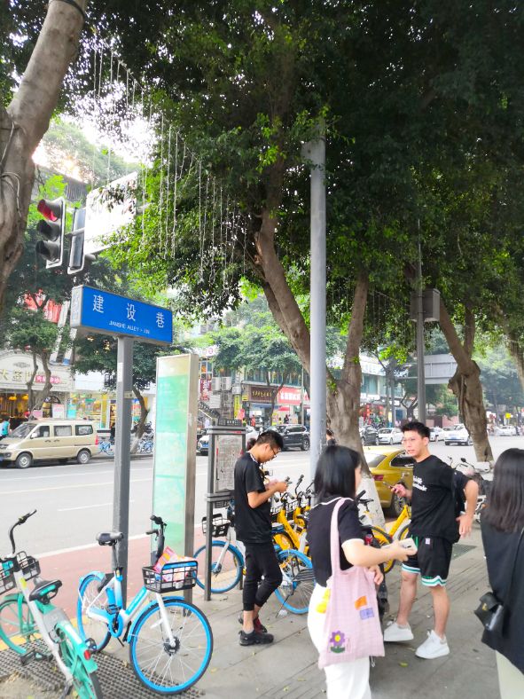 建设路的美食街,建设路哪里有美食街