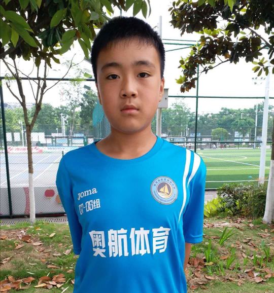 喜报恭喜南充奥航足球俱乐部肖炜锐入选中国精英青少年球员训练营