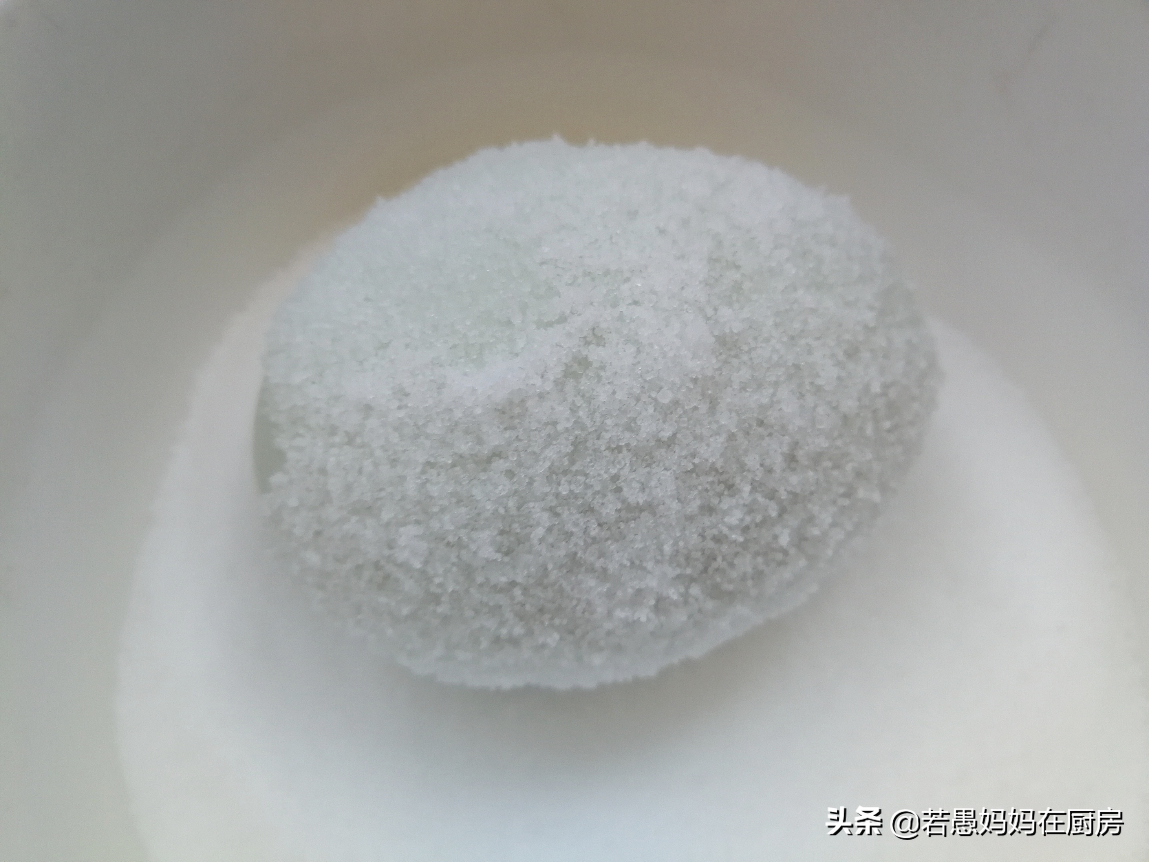 怎样腌咸鸭蛋好吃又冒油,怎么腌制咸鸭蛋好吃又流油