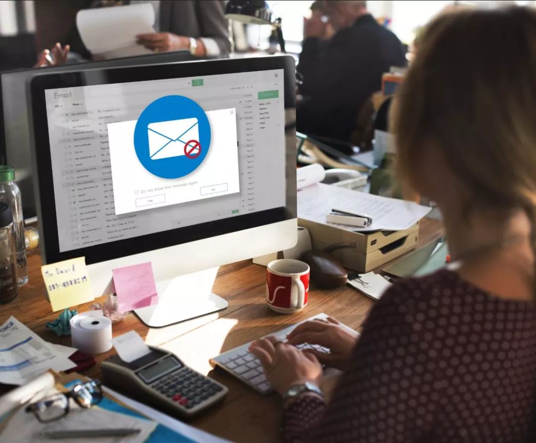 三星电脑拍出800万天价，只因中了名叫浪漫的病毒