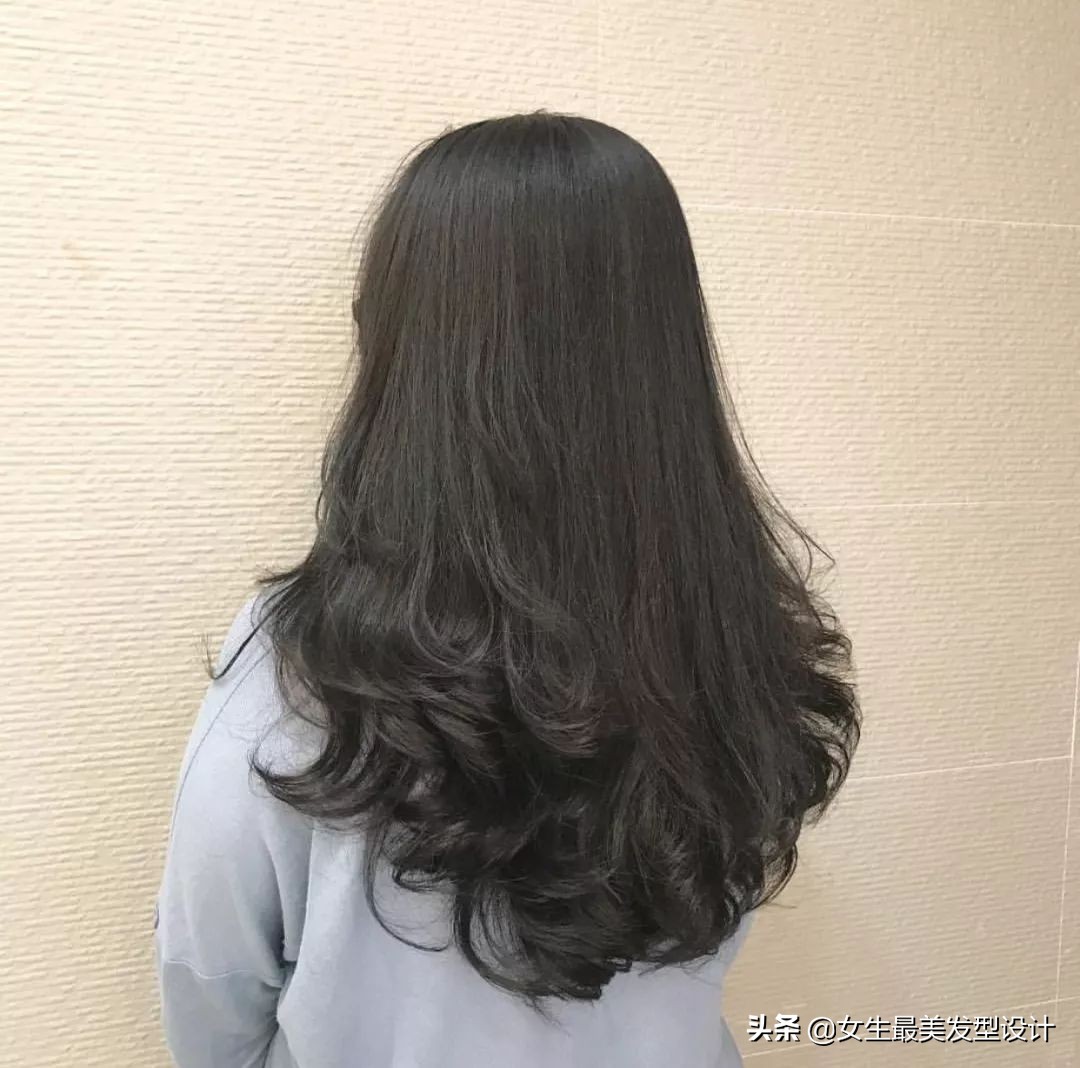 烫发中长内扣怎么打理,烫发女生推荐中长好打理