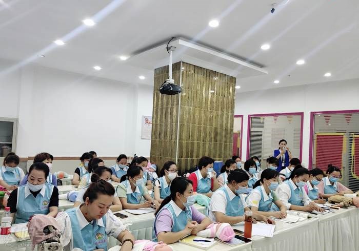 珠海市月嫂推荐,珠海家政月嫂推荐机构