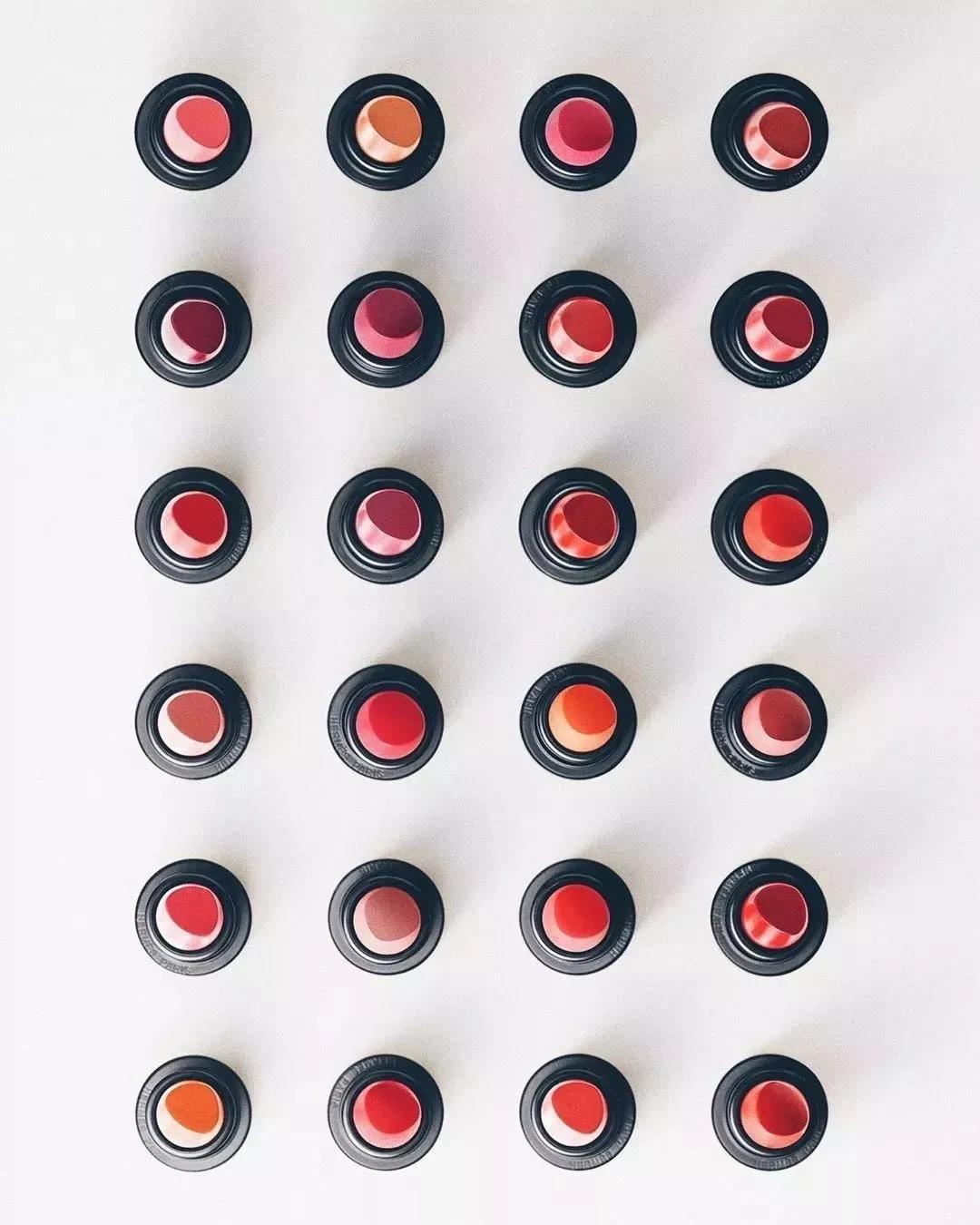 大型真香现场！爱马仕口红真的来啦！网友“设计一言难尽”