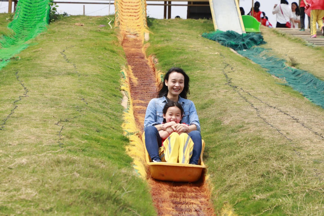 东莞东城万达亲子活动,亲子足球嘉年华广州上演