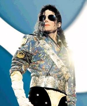 迈克尔杰克逊深陷丑闻事件,迈克尔杰克逊无人知晓的秘密