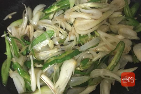 它是“菜中灵芝”，每次炒菜加几颗，不打郎中门前过，秋天别错过