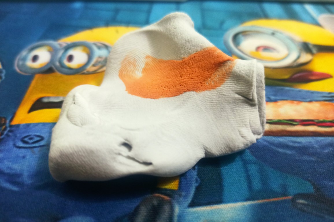 用超轻粘土做的超可爱小刺猬,超轻黏土和松果做刺猬