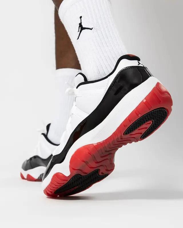 如何分辨假球鞋和真球鞋,如何分辨真假球鞋呢