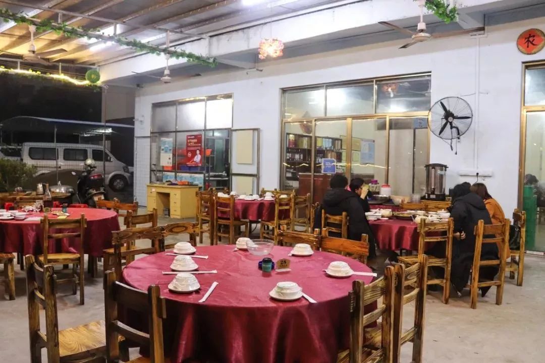 铜盘焗鸡的正宗做法,特点铜盘焗鸡