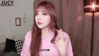 巴掌脸适合什么可爱发型,巴掌小脸女生适合的洋气发型