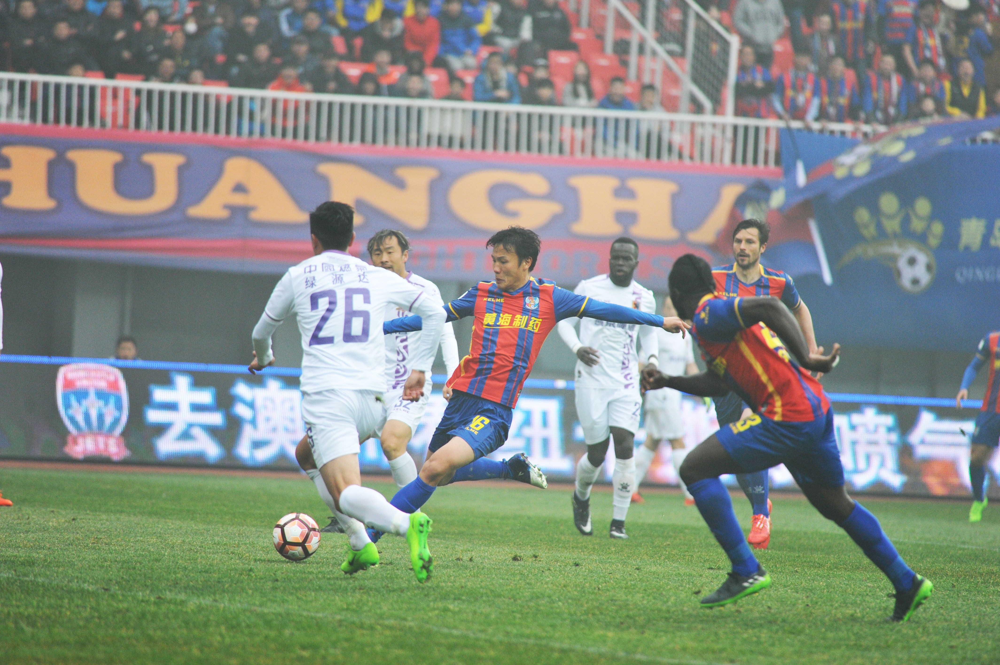 英雄迟暮归何处？国脚邓卓翔的足球梦，宁踢中乙绝不退役