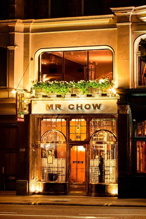 她取了个中国名字，从此纵横西方名流艺术圈30年