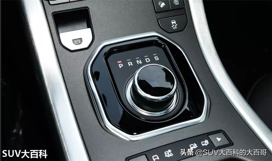 全新一代路虎揽胜极光黑科技体验,路虎极光五块屏幕