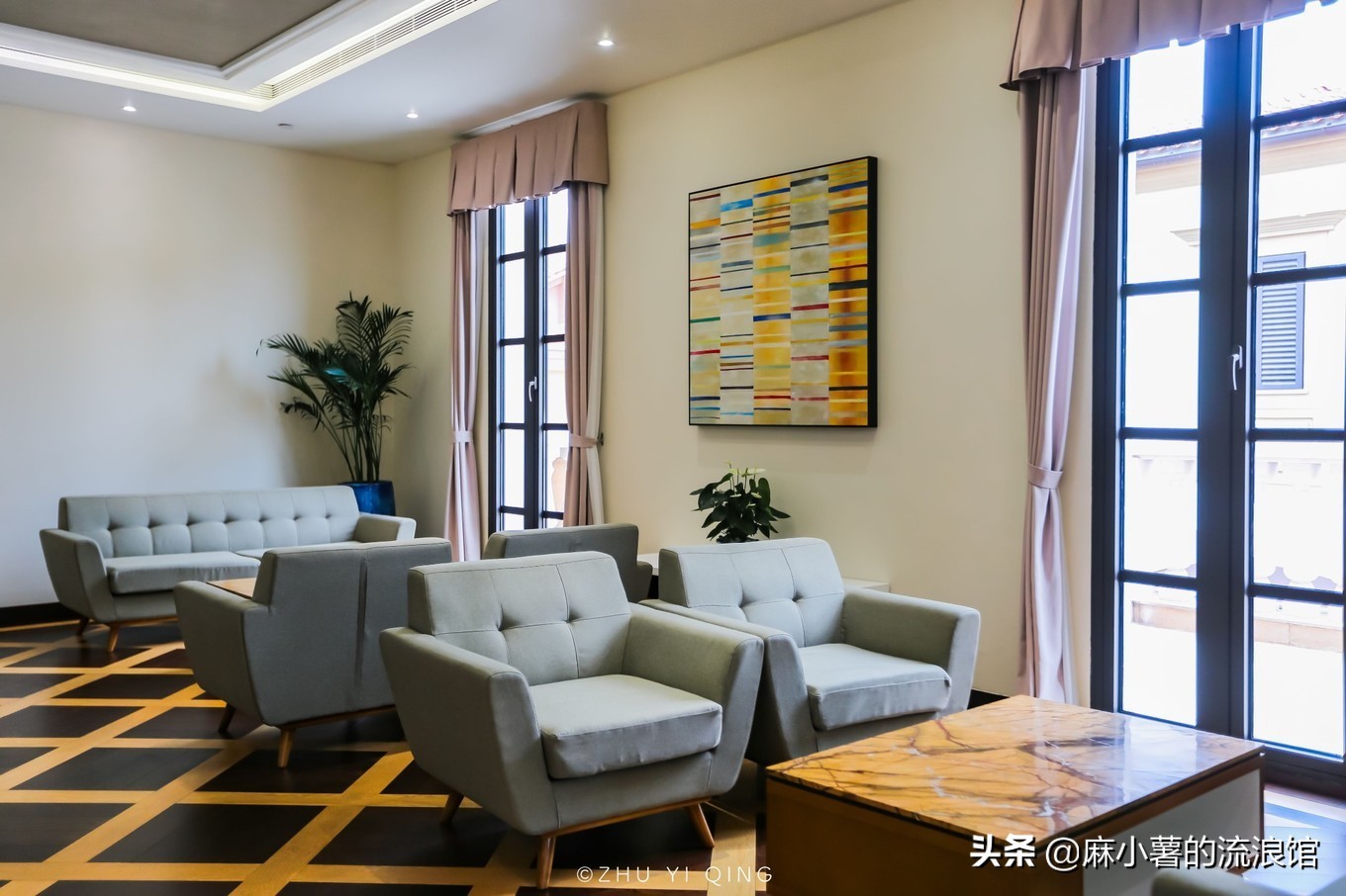 武汉佛罗伦萨奢侈品小镇,武汉佛罗伦萨小镇奥特莱斯