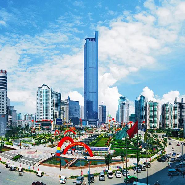 南宁和昆明哪个更能成为中心城市,昆明南宁一线城市
