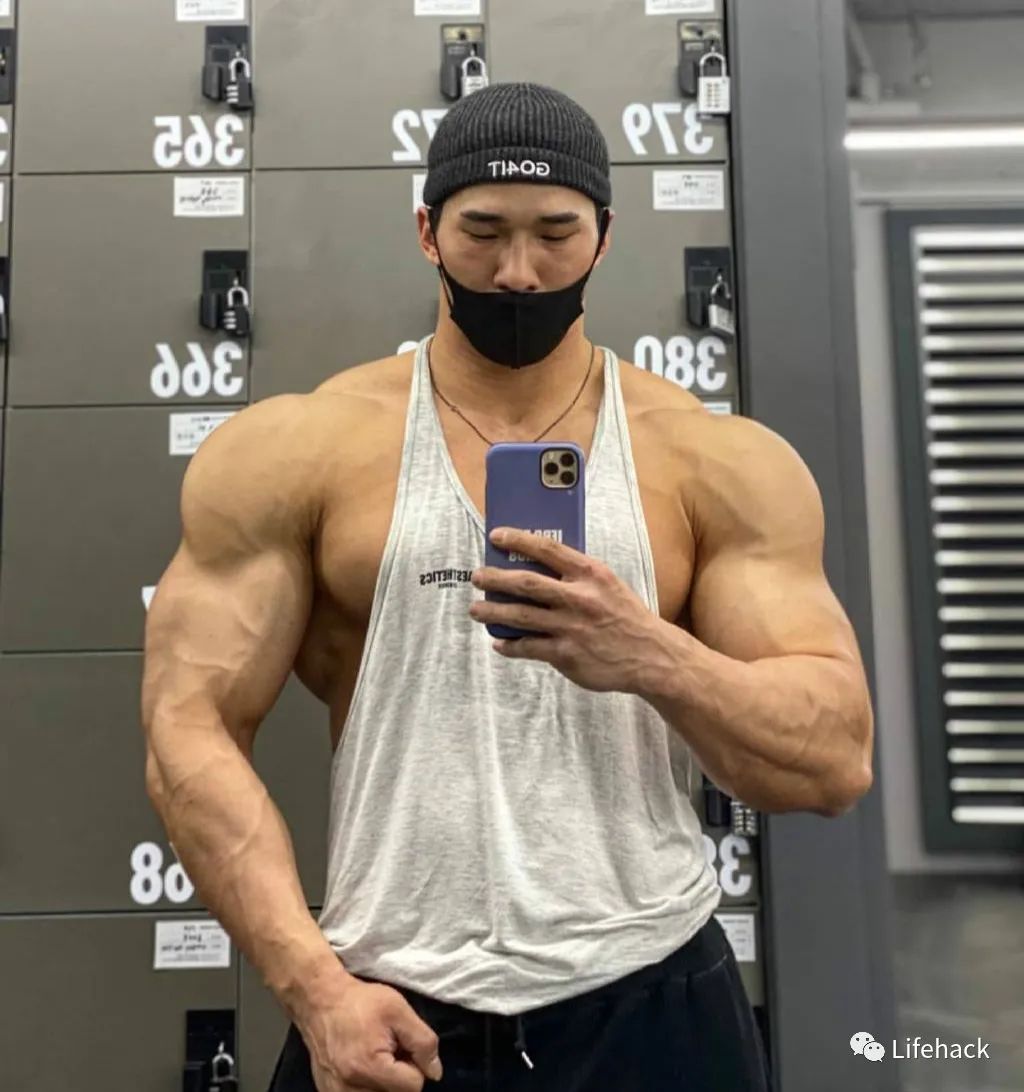 肌肉男女实力强啪，帅翻整个健身圈