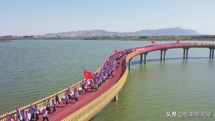 栉风沐雨践初心砥砺前行续华章,栉风沐雨七十载砥砺前行铸辉煌