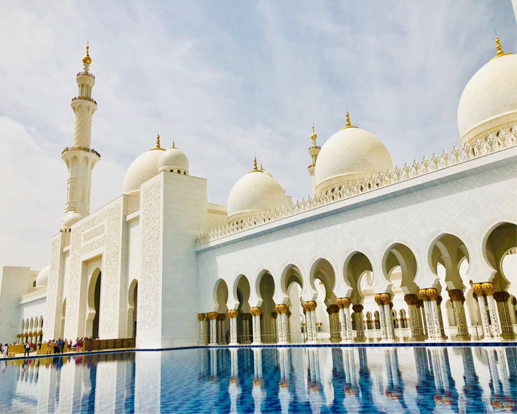 阿联酋是全球最富裕的国家吗,沙特和迪拜是世界上最富有的国家