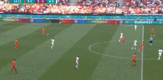 阵容不差的荷兰为何成为大赛软脚虾，7年的等待终成幻影